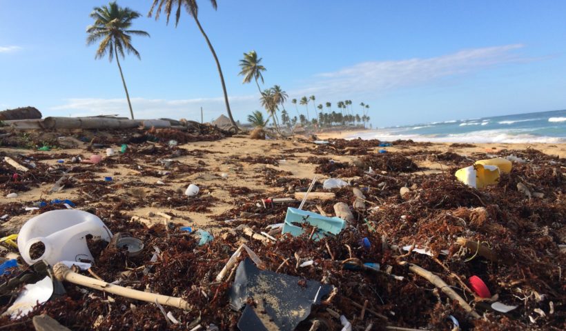 Пластик в океані